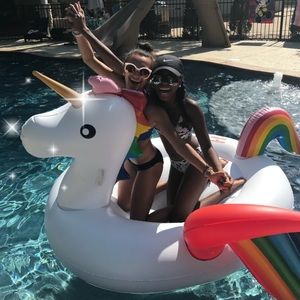 Meet your Posher, Macy